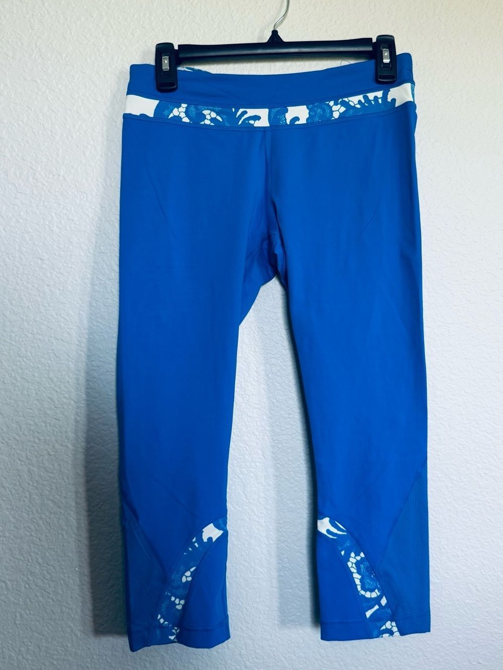 Lululemon Blue Cropped Capri Leggings 8